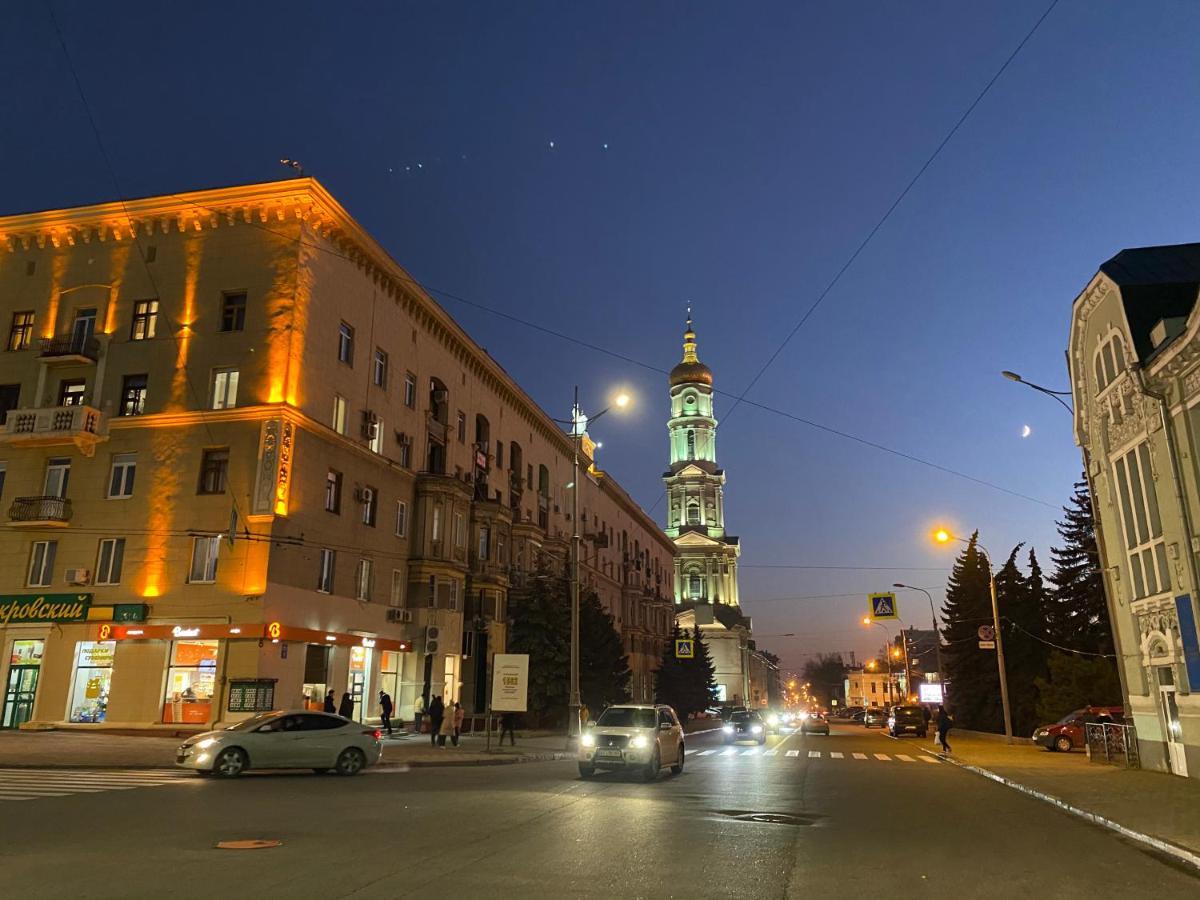 New Luxury Apartment In The Center On Konstitution Square Charkiv Esterno foto