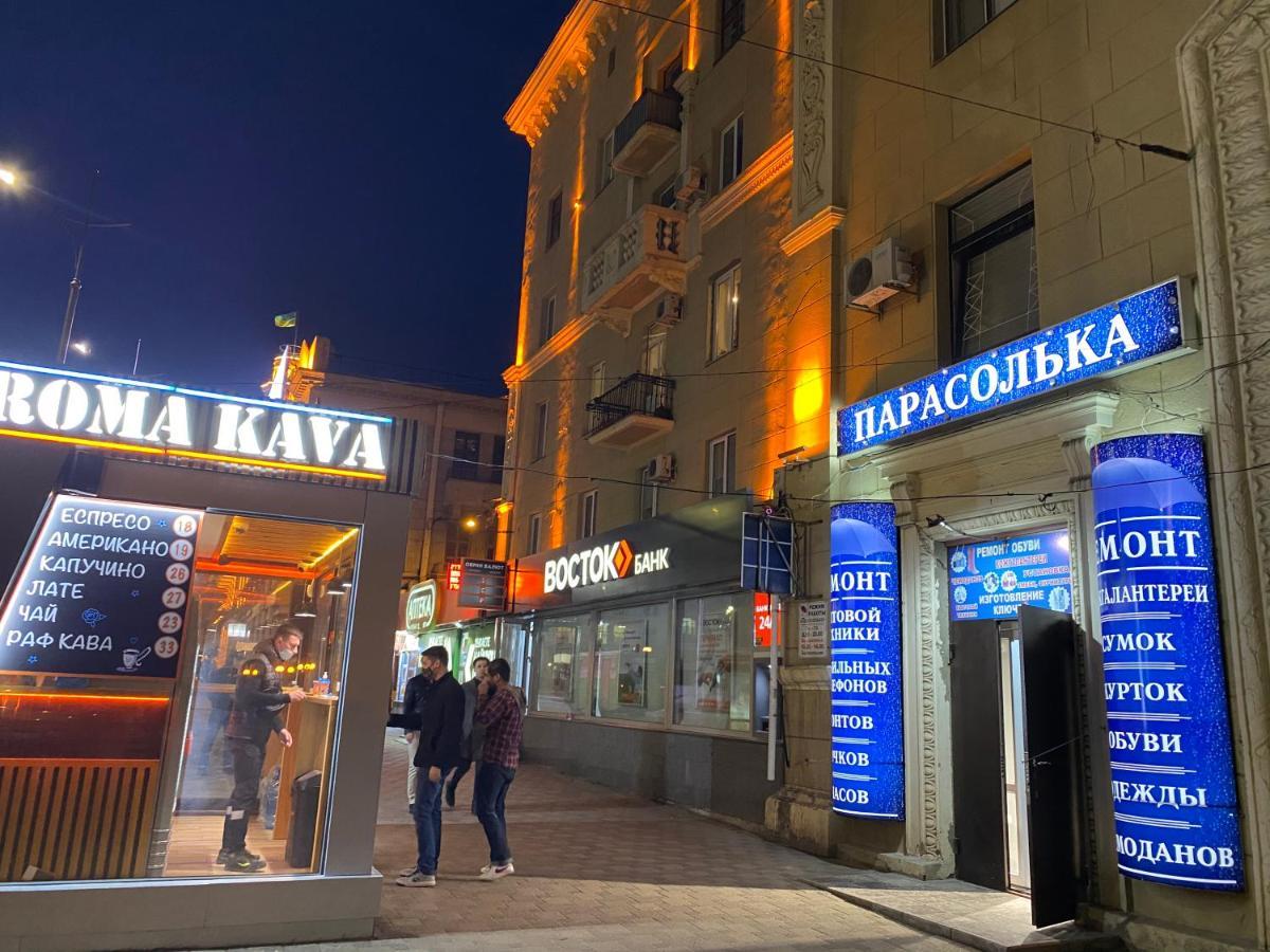New Luxury Apartment In The Center On Konstitution Square Charkiv Esterno foto