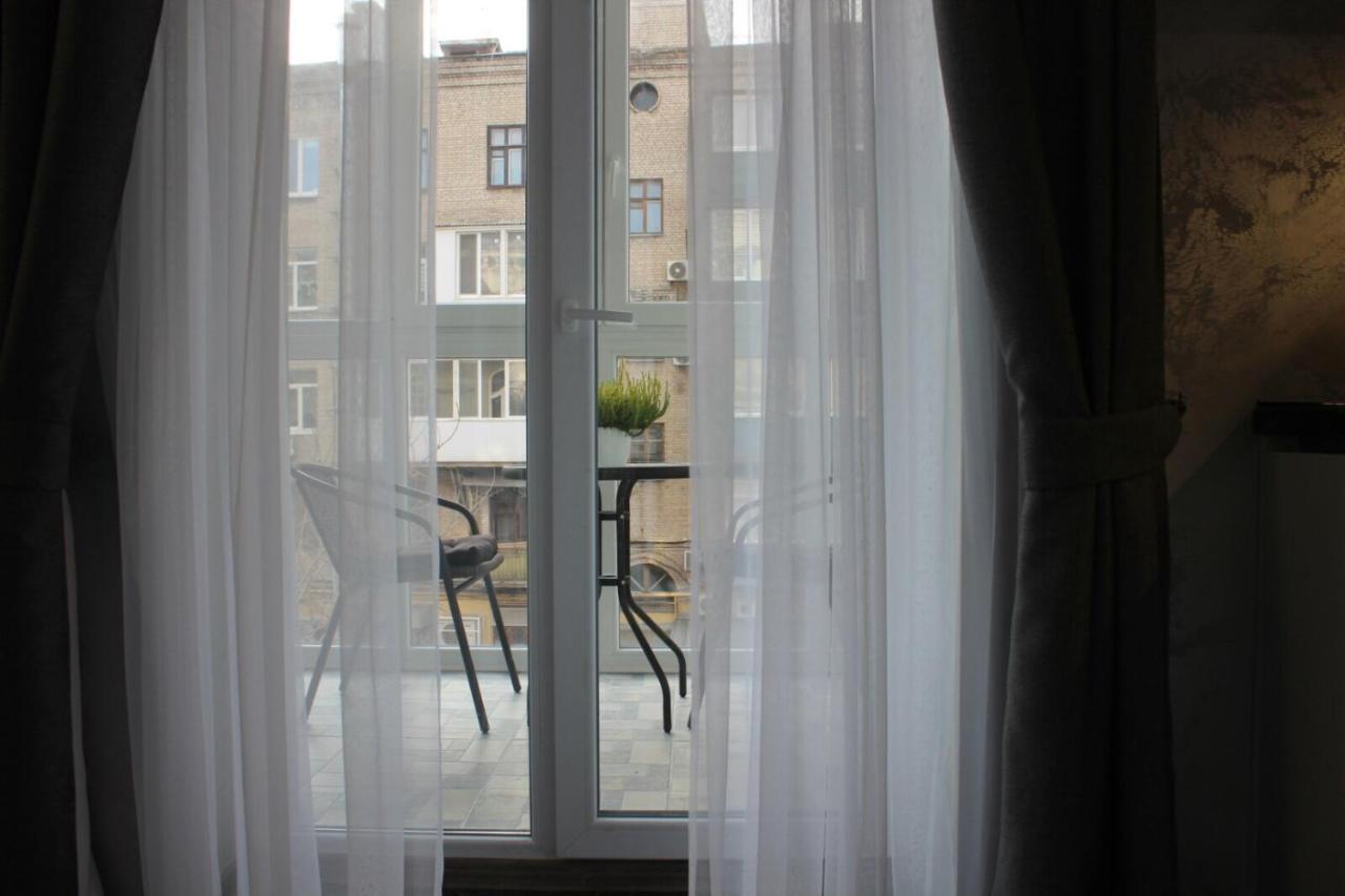 New Luxury Apartment In The Center On Konstitution Square Charkiv Esterno foto