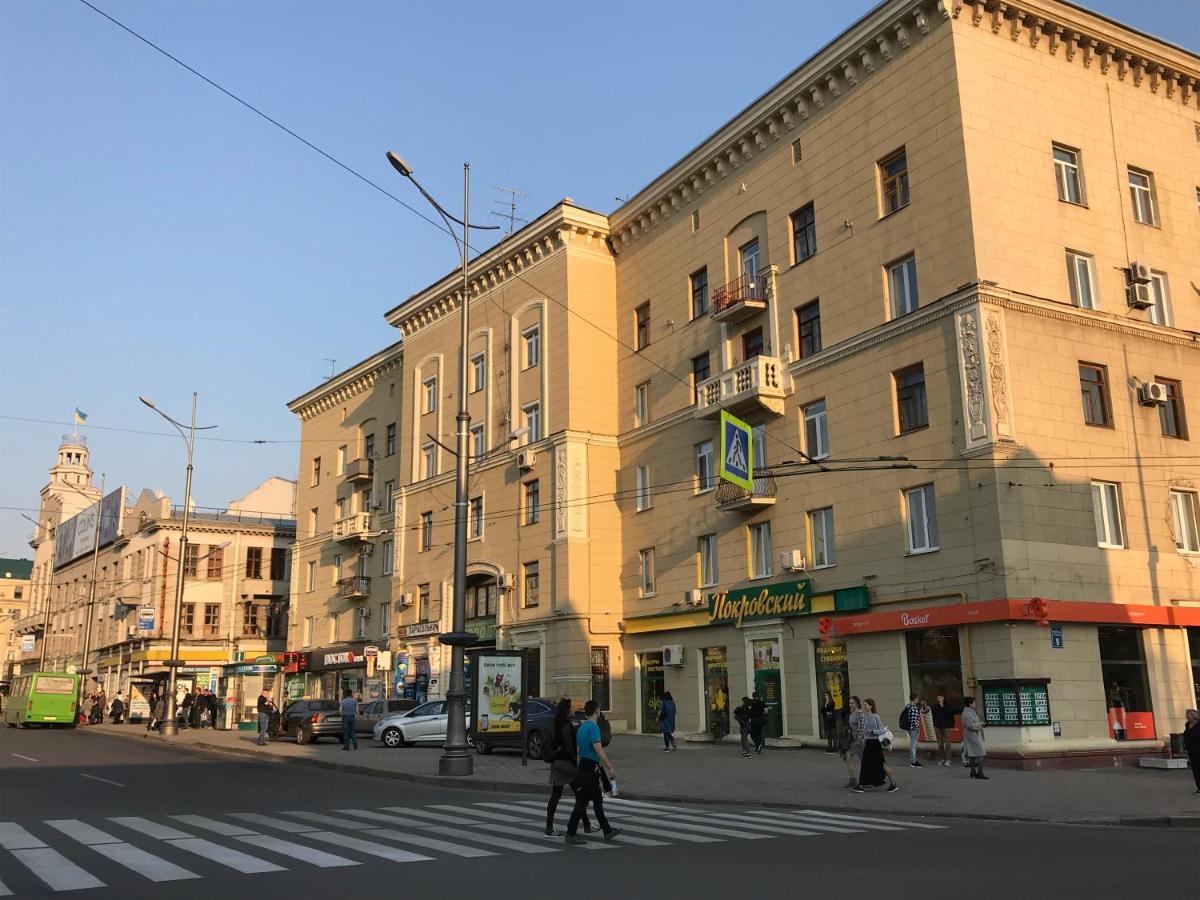 New Luxury Apartment In The Center On Konstitution Square Charkiv Esterno foto