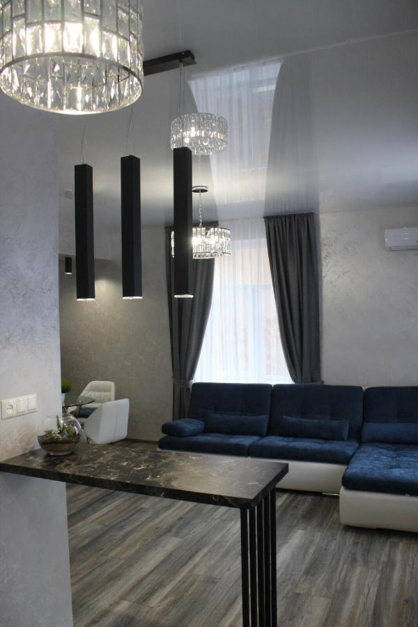 New Luxury Apartment In The Center On Konstitution Square Charkiv Esterno foto
