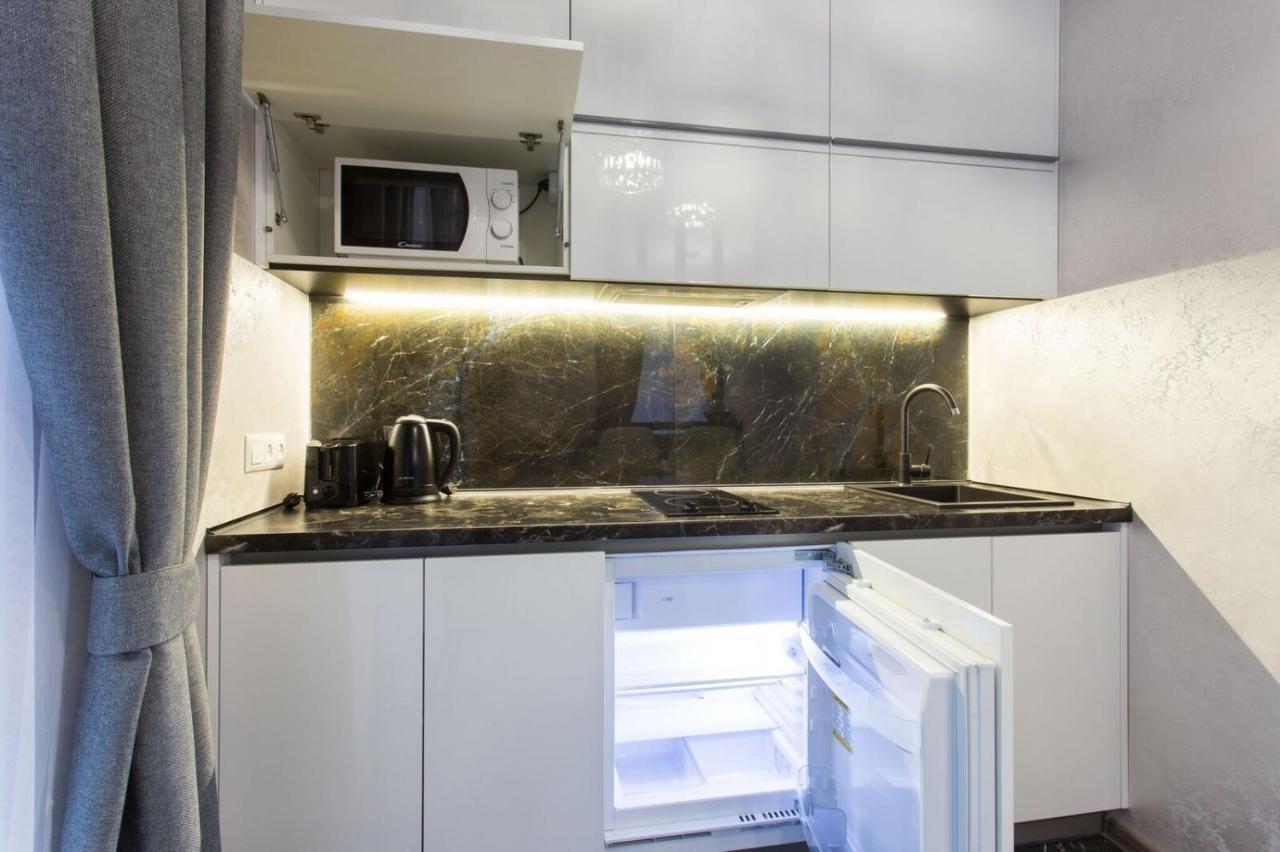 New Luxury Apartment In The Center On Konstitution Square Charkiv Esterno foto